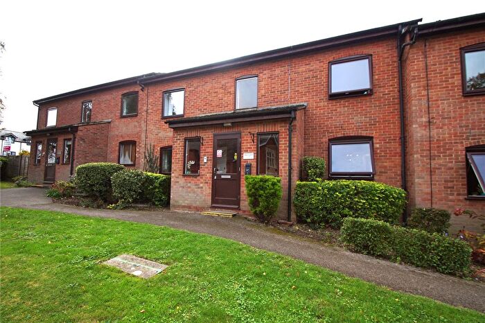 1 Bedroom Flat To Rent In Pauls Court, Pauls Lane, Hoddesdon, Hertfordshire, EN11