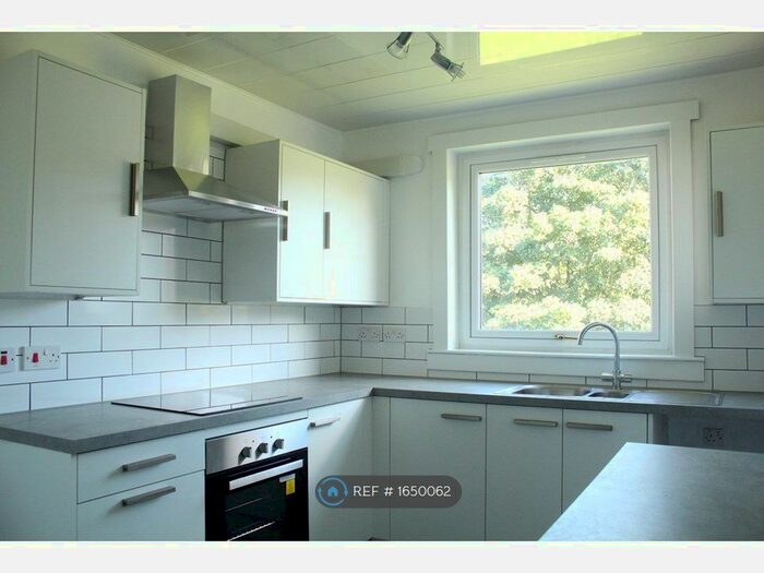 2 Bedroom Flat To Rent In Dee Gardens, Dundee, DD2