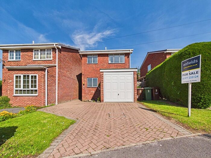 3 Bedroom Detached House For Sale In Lemon Tree Close, Pontefract, WF8