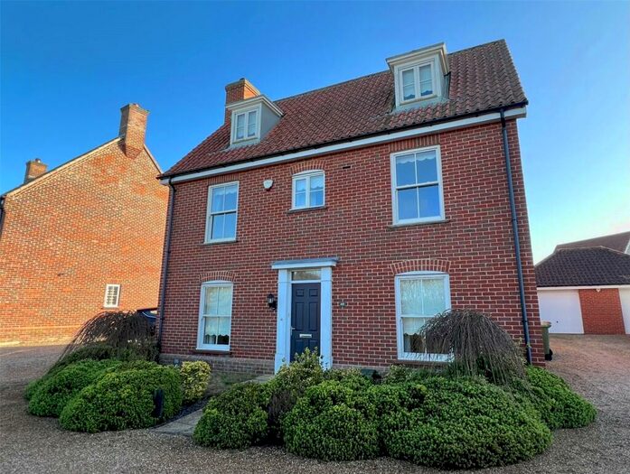4 Bedroom Detached House For Sale In Christophers Close, Northrepps, Cromer, Norfolk, NR27