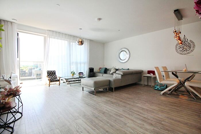3 Bedroom Flat For Sale In Chamberlain Court, Ironworks Way, London, Greater London, E13