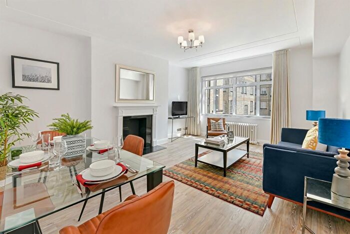 2 Bedroom Flat To Rent In Richmond Court, Sloane Street, London, SW1X