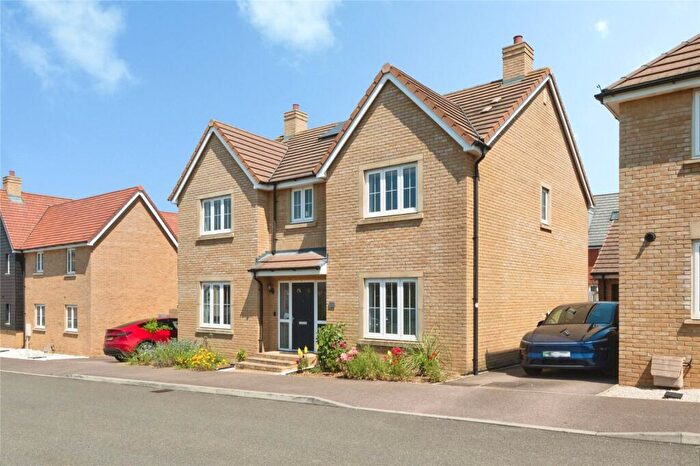 5 Bedroom Detached House For Sale In Perry Close, Newton Leys, Bletchley, Milton Keynes, MK3
