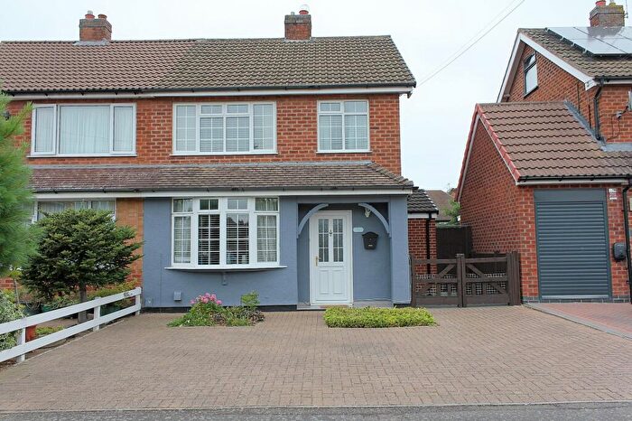 3 Bedroom Semi Detached House For Sale In Horndean Avenue, Wigston, LE18