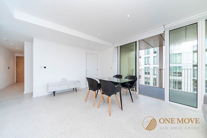 1 Bedroom Flat To Rent In Bouchon Point, The Silk District, E1