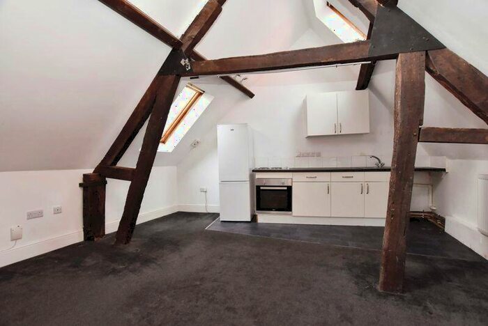 1 Bedroom Flat To Rent In - Catherine Street, Salisbury, SP1