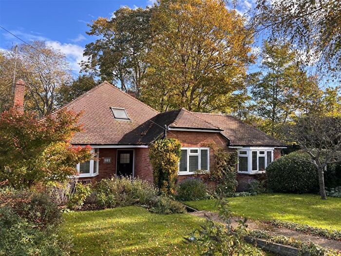 3 Bedroom Detached Bungalow To Rent In Allen Road, Great Bookham, KT23
