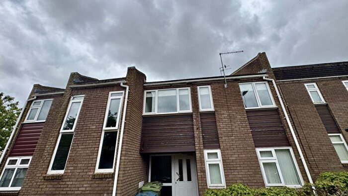 2 Bedroom Flat To Rent In Waltham, Biddick, Washington, NE38