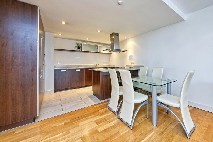 2 Bedroom Flat For Sale In Lymington Road, London, NW6