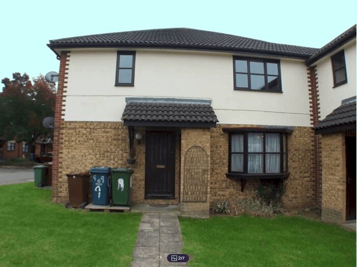 1 Bedroom Flat To Rent In Greenacre Close, Northolt, UB5