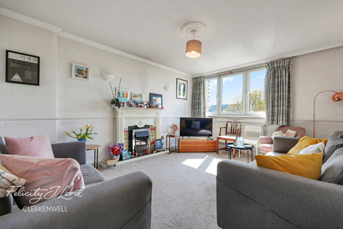 3 Bedroom Apartment For Sale In Radnor Street, London, EC1V