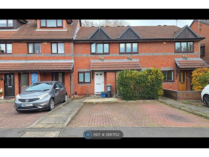 2 Bedroom Terraced House To Rent In Weavers Close, Isleworth, TW7