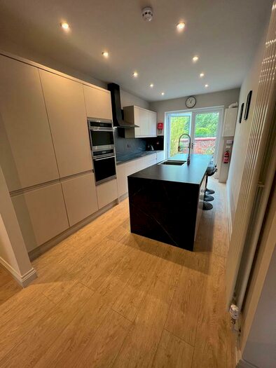 6 Bedroom Semi-Detached House To Rent In Monica Grove, Bed, Manchester, M19