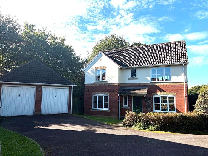 4 Bedroom Detached House For Sale In Mathews Close, Honiton, EX14