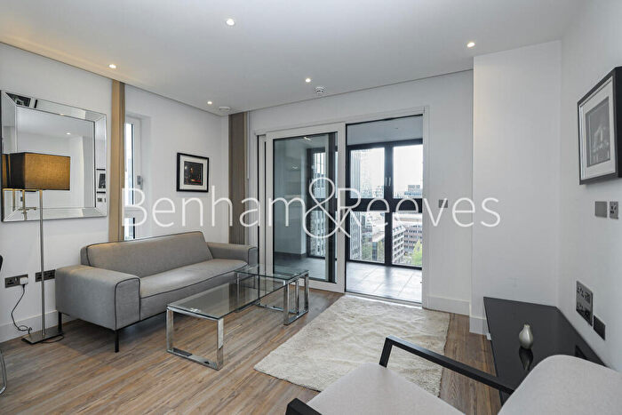 1 Bedroom Flat To Rent In Wiverton Tower, New Drum Street, Aldgate Place, E1