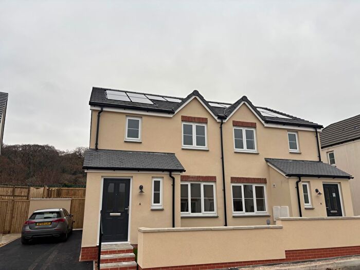 3 Bedroom Semi-Detached House To Rent In Maple Grove, Ivybridge, PL21