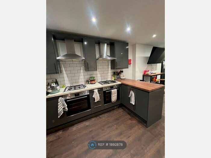 6 Bedroom Semi-Detached House To Rent In Eaton Crescent, Swansea, SA1