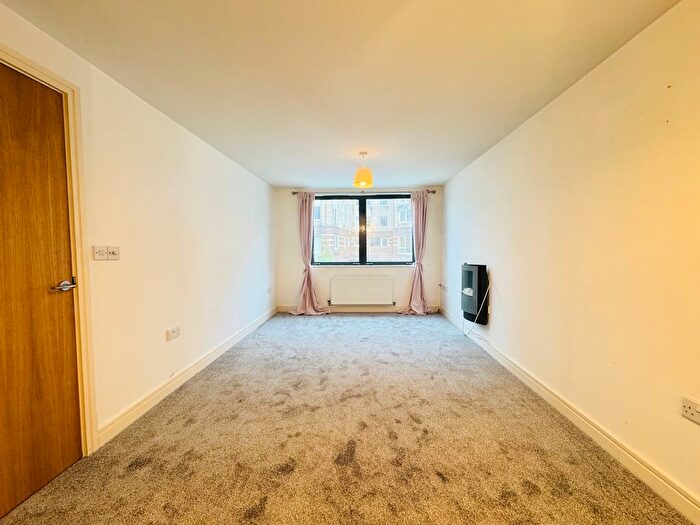 1 Bedroom Flat To Rent In Flat, Ebrington Street, PL4
