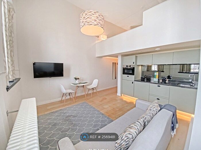 Studio To Rent In Mcdonald Road, Edinburgh, EH7