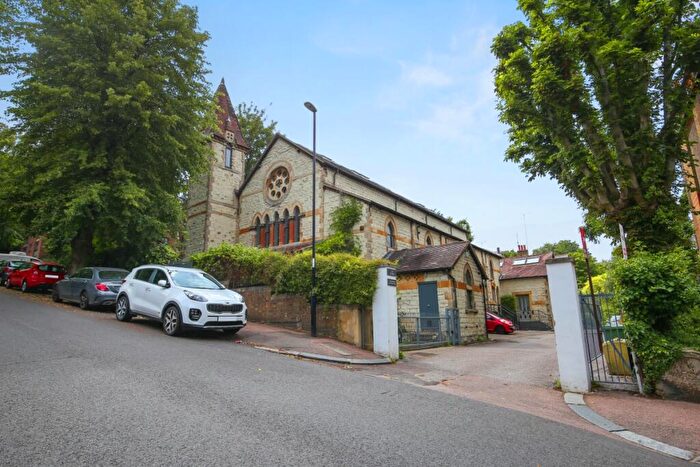 3 Bedroom Town House To Rent In St Paul'S Conversion Forest Hill, SE23