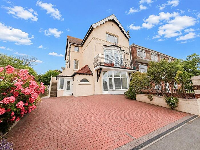 2 Bedroom Flat For Sale In Magdalen Road, Bexhill, TN40