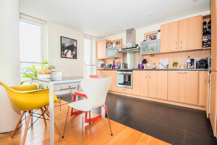 2 Bedroom Flat To Rent In Chambers Street, London, SE16