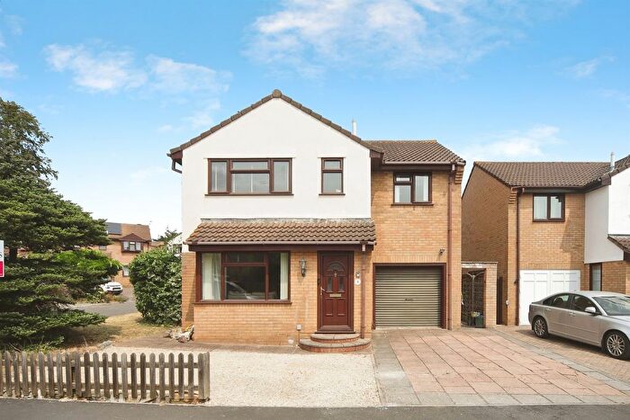 4 Bedroom Detached House For Sale In Feversham Way, Taunton, TA2