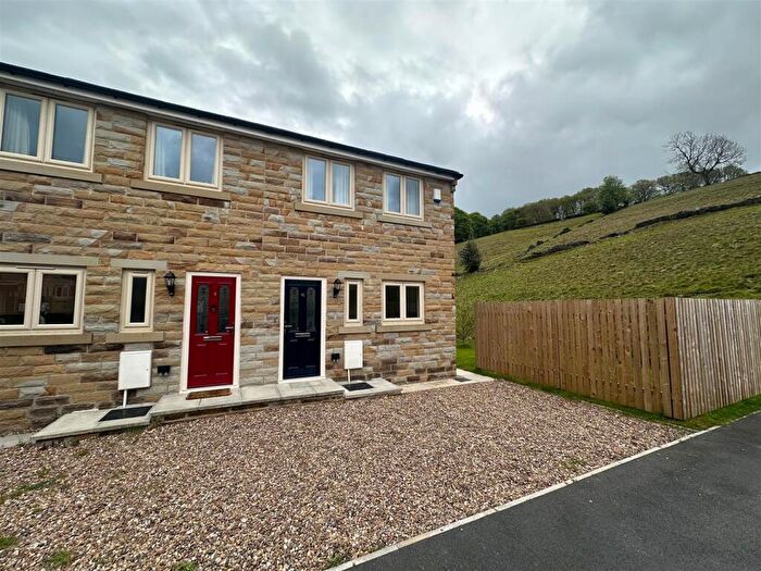 3 Bedroom Semi-Detached House To Rent In Perseverance Place, Holmfirth, HD9