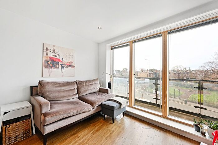 2 Bedroom Flat To Rent In Durnsford Road, London, SW19