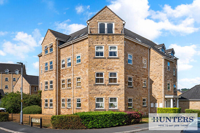2 Bedroom Apartment For Sale In Navigation Drive, Apperley Bridge, BD10