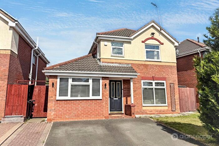 3 Bedroom Detached House For Sale In Snowshill Close, Maple Park, Nuneaton, CV11