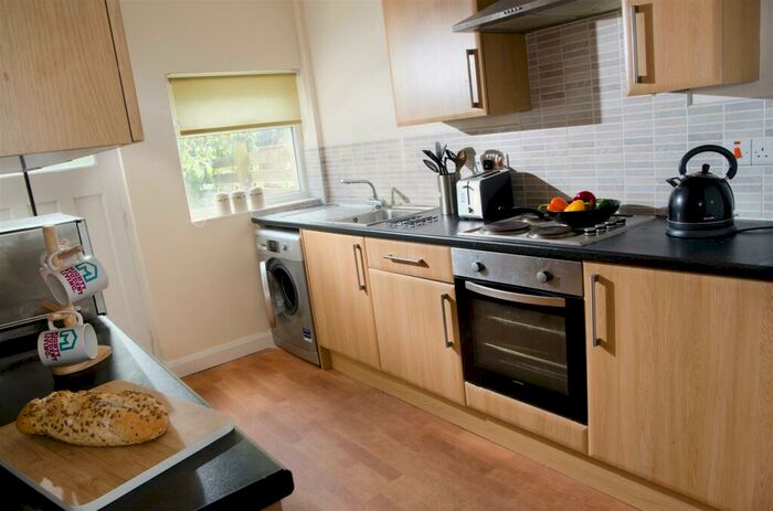 4 Bedroom Private Hall To Rent In Willow Lane, Lancaster, LA1