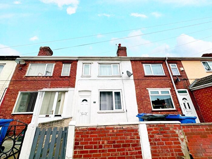 3 Bedroom House To Rent In Staveley Street, Edlington, Doncaster, DN12