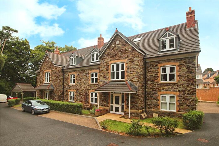 2 Bedroom Apartment For Sale In Bideford, Devon, EX39