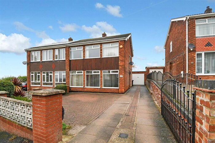 3 Bedroom Semi-Detached House For Sale In Hammerton Road, Scunthorpe, DN17
