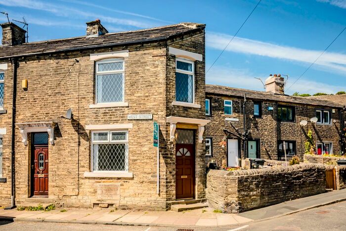 2 Bedroom End Of Terrace House To Rent In West Street, Shelf, Halifax, HX3