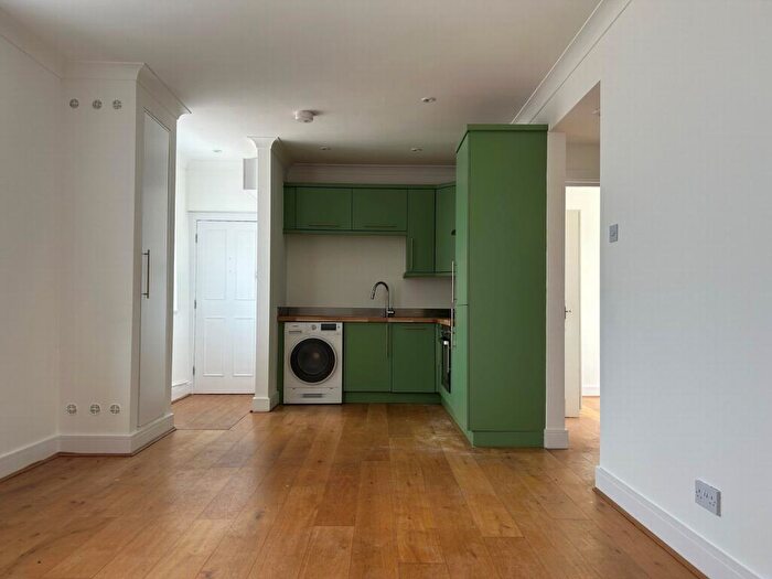 2 Bedroom Flat For Sale In Lechmere Road, Willesden, NW2