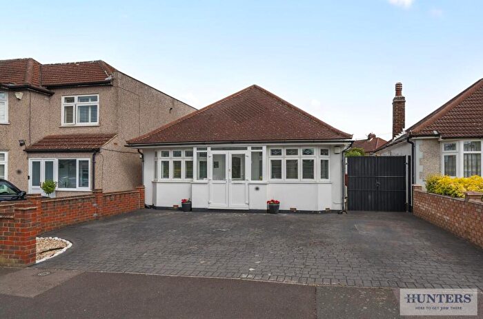 4 Bedroom Detached Bungalow For Sale In St. Audrey Avenue, Bexleyheath, DA7