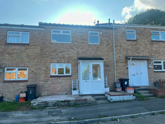 3 Bedroom House To Rent In Warneford Close - West Swindon, SN5