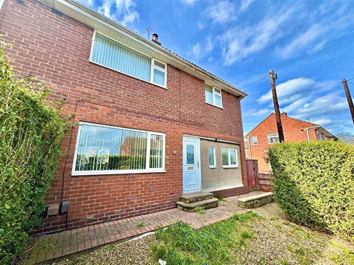 3 Bedroom Semi-Detached House For Sale In Kellsway, Leam Lane, Gateshead, NE10