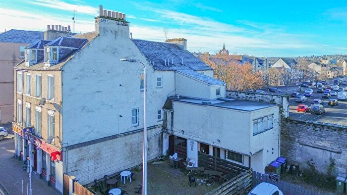2 Bedroom Flat To Rent In Princes Street, Perth, Perthshire, PH2