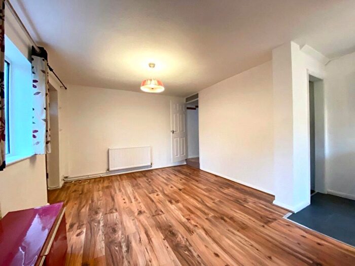 2 Bedroom Terraced House To Rent In Swallow Way, Wokingham, Berkshire, RG41