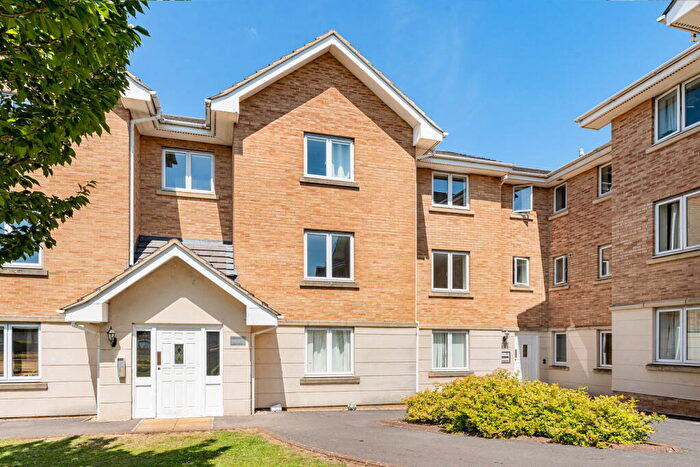 2 Bedroom Apartment For Sale In Lloyd Close, Cheltenham, GL51
