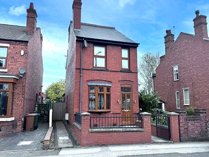 3 Bedroom Detached House For Sale In Wellington Place, Willenhall, WV13