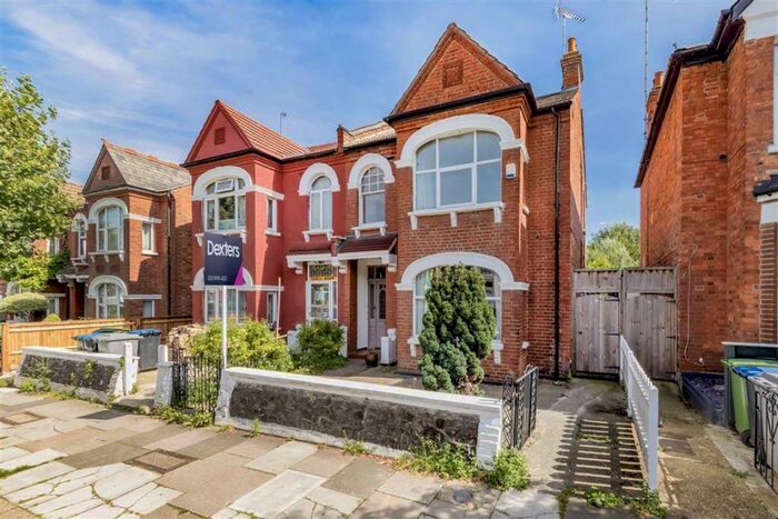 6 Bedroom Semi-Detached House To Rent In Cranhurst Road, Willesden Green, NW2