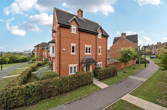 4 Bedroom Semi-Detached House For Sale In Charlock Place, Warfield, Bracknell, Berkshire, RG42
