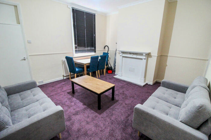 1 Bedroom Terraced House To Rent In Lees Road, Oldham, OL4