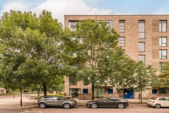 3 Bedroom Maisonette To Rent In West Parkside, Greenwich, SE10