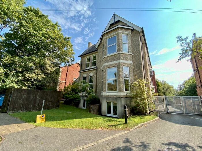 2 Bedroom Flat To Rent In Palatine Road, West Didsbury, Manchester, M20