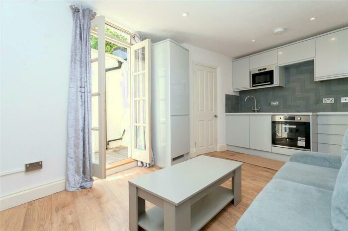 1 Bedroom Flat To Rent In Keystone Crescent, Kings Cross, N1